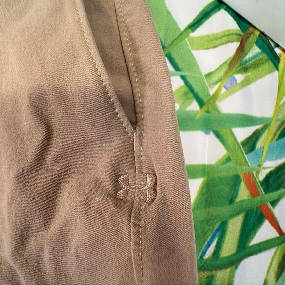 Under Armour Shorts Size 36 - Picture 3 of 11